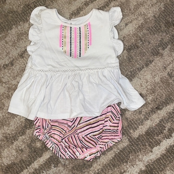 COPY - EUC Baby Girl Romper - Picture 1 of 4